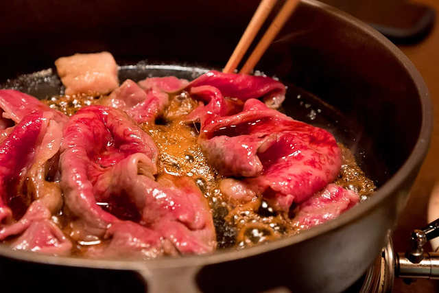 和歌山ブランド牛肉のすき焼き