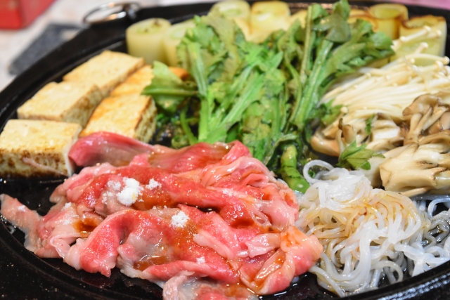 関東産ブランド牛肉のすき焼き